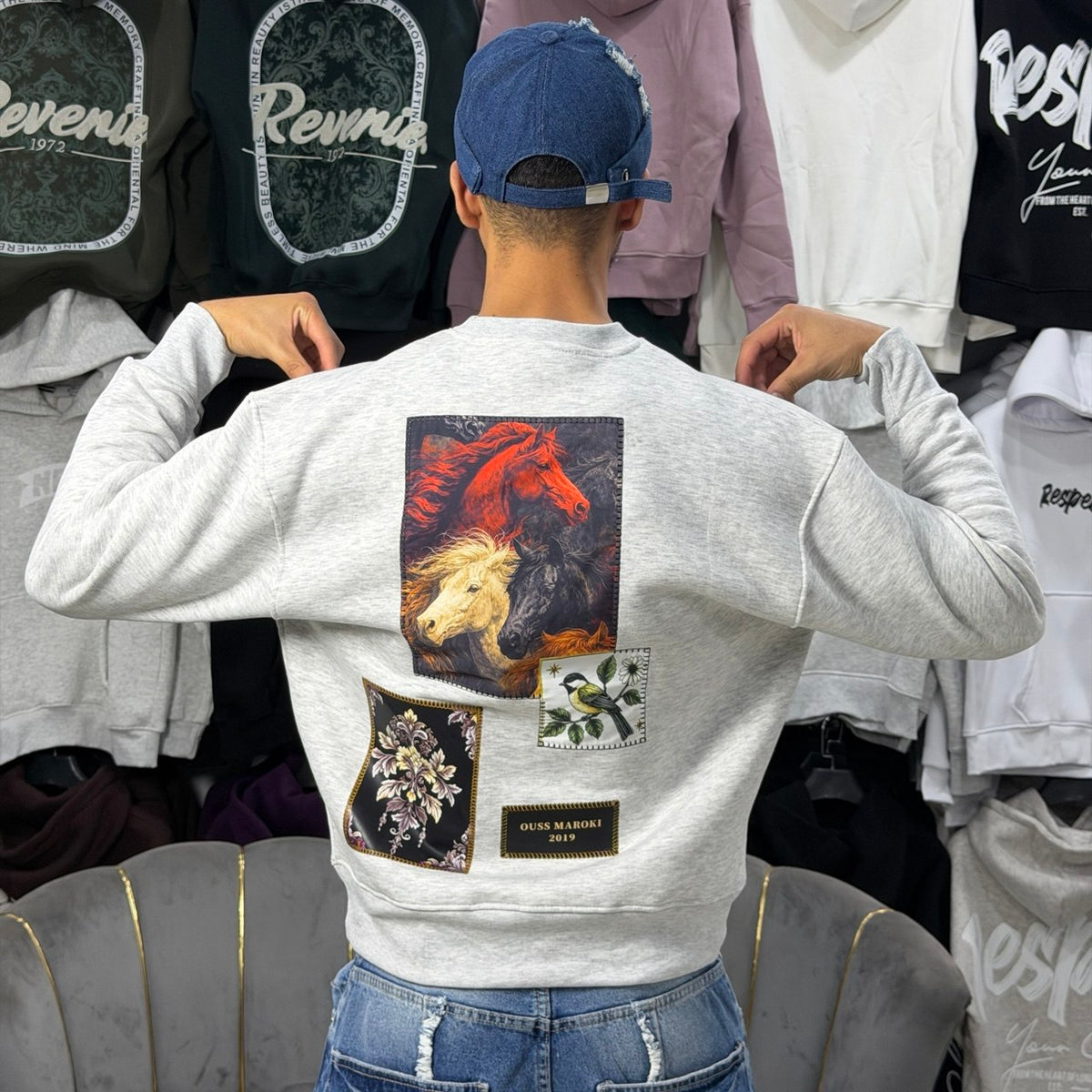 SWEATSHIRT HORSES - GRAY