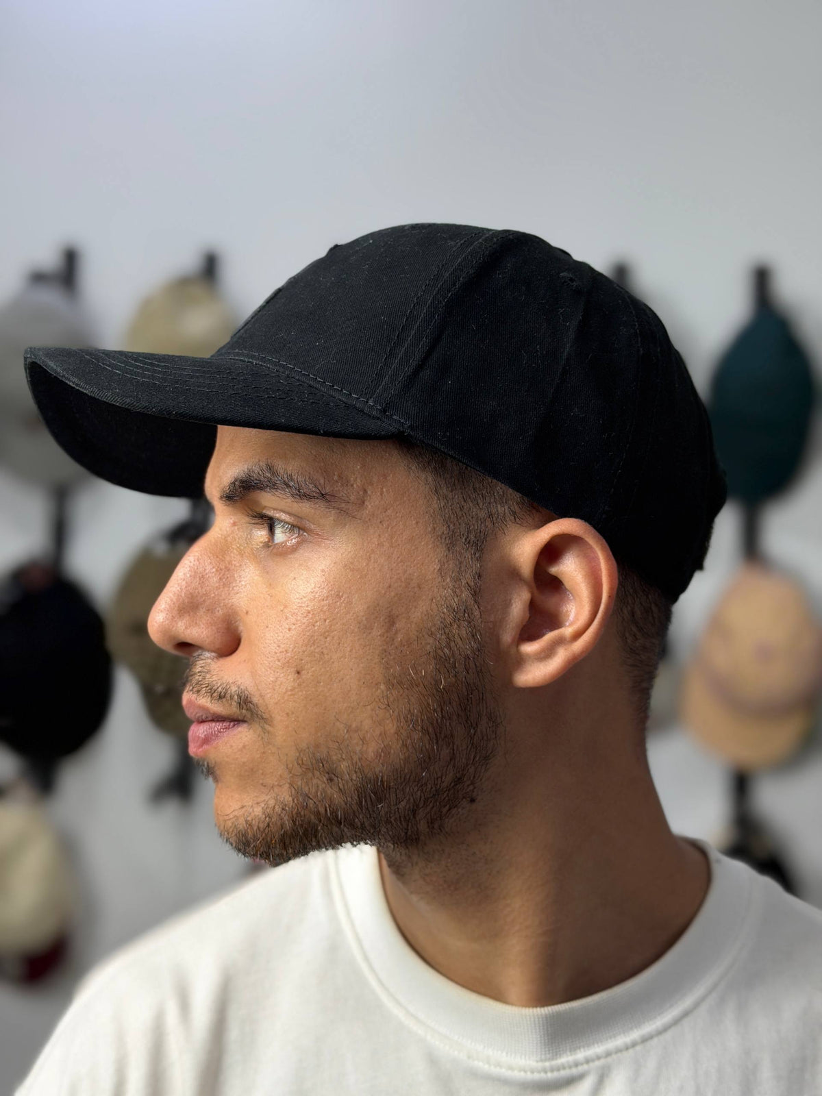 Cap Trussardi. Black Emblem