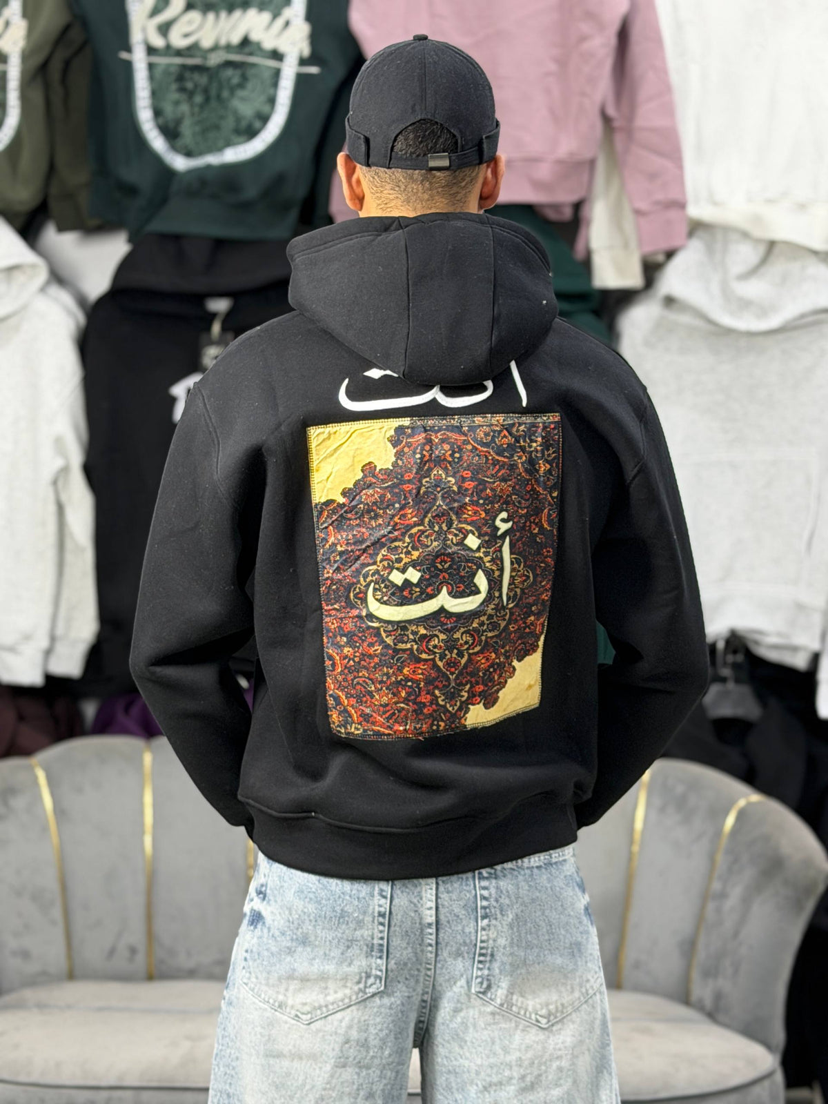 ANT — Essential Hoodie Black