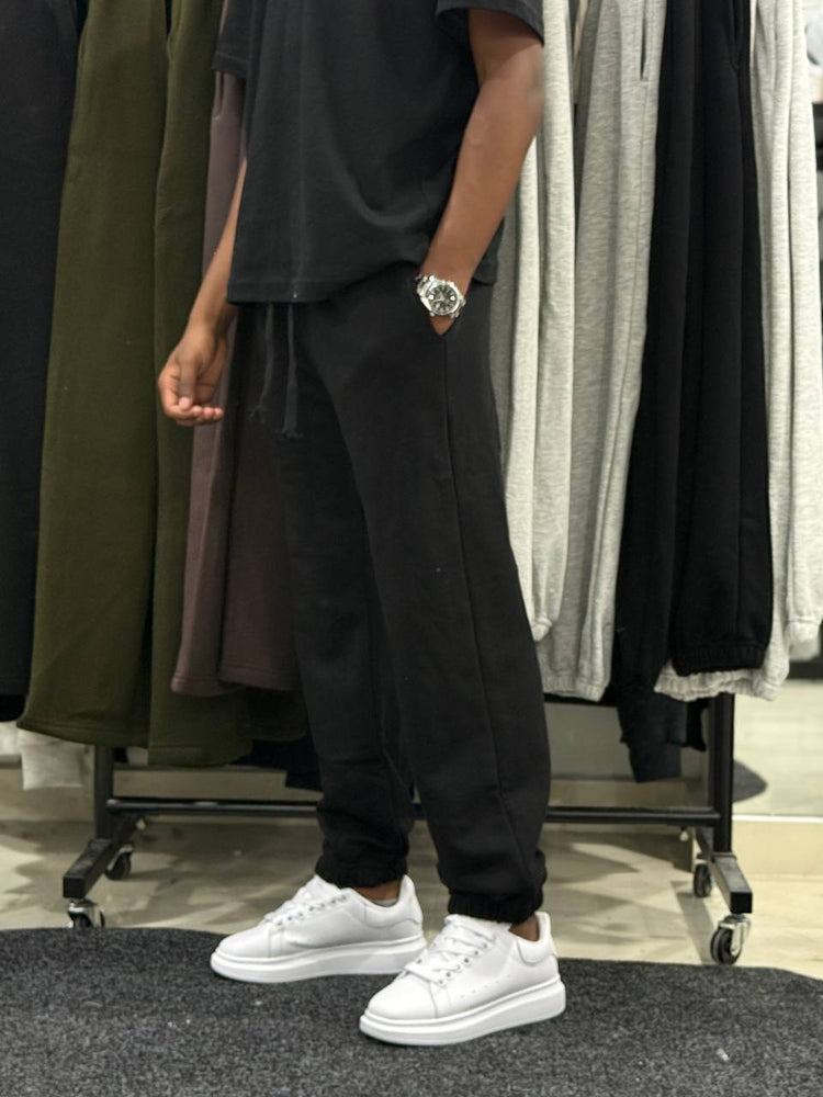 Oversized Sample Jogger - Black