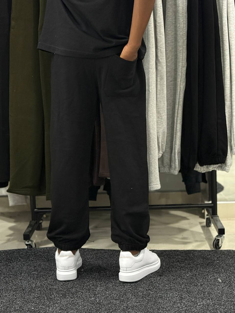 Oversized Sample Jogger - Black