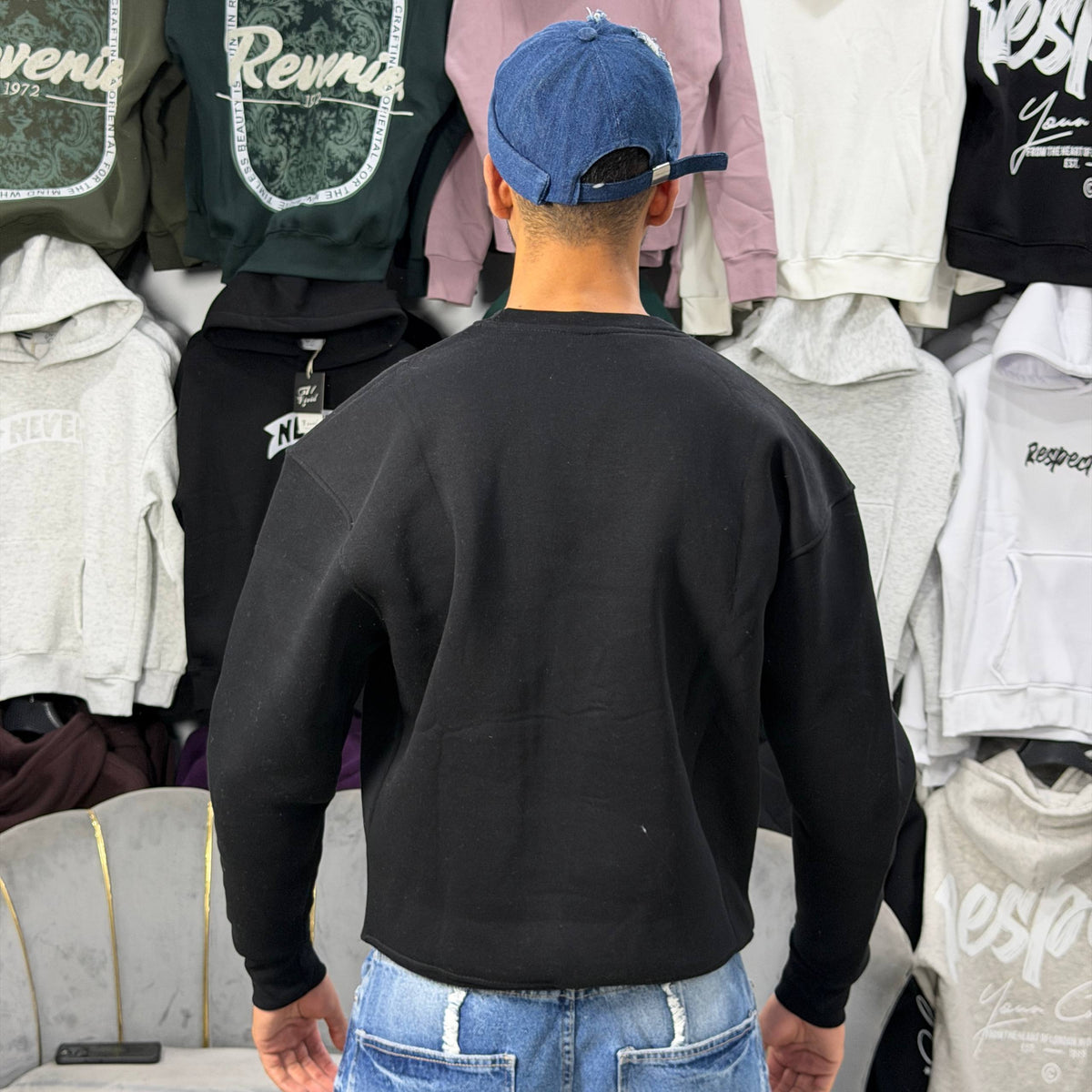 OVERSIZED SWEATSHIRT - BLACK