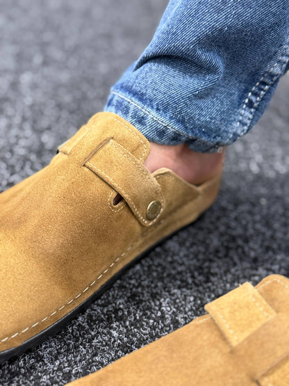 Classic Clogs Camel Suede