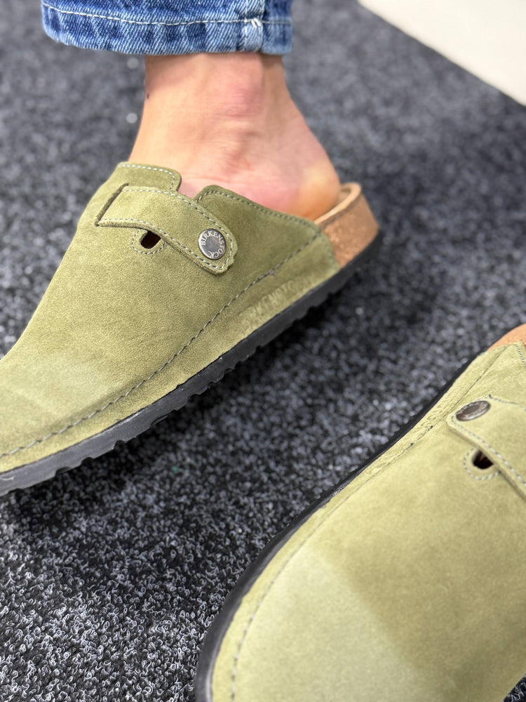 Classic Clogs Green Suede
