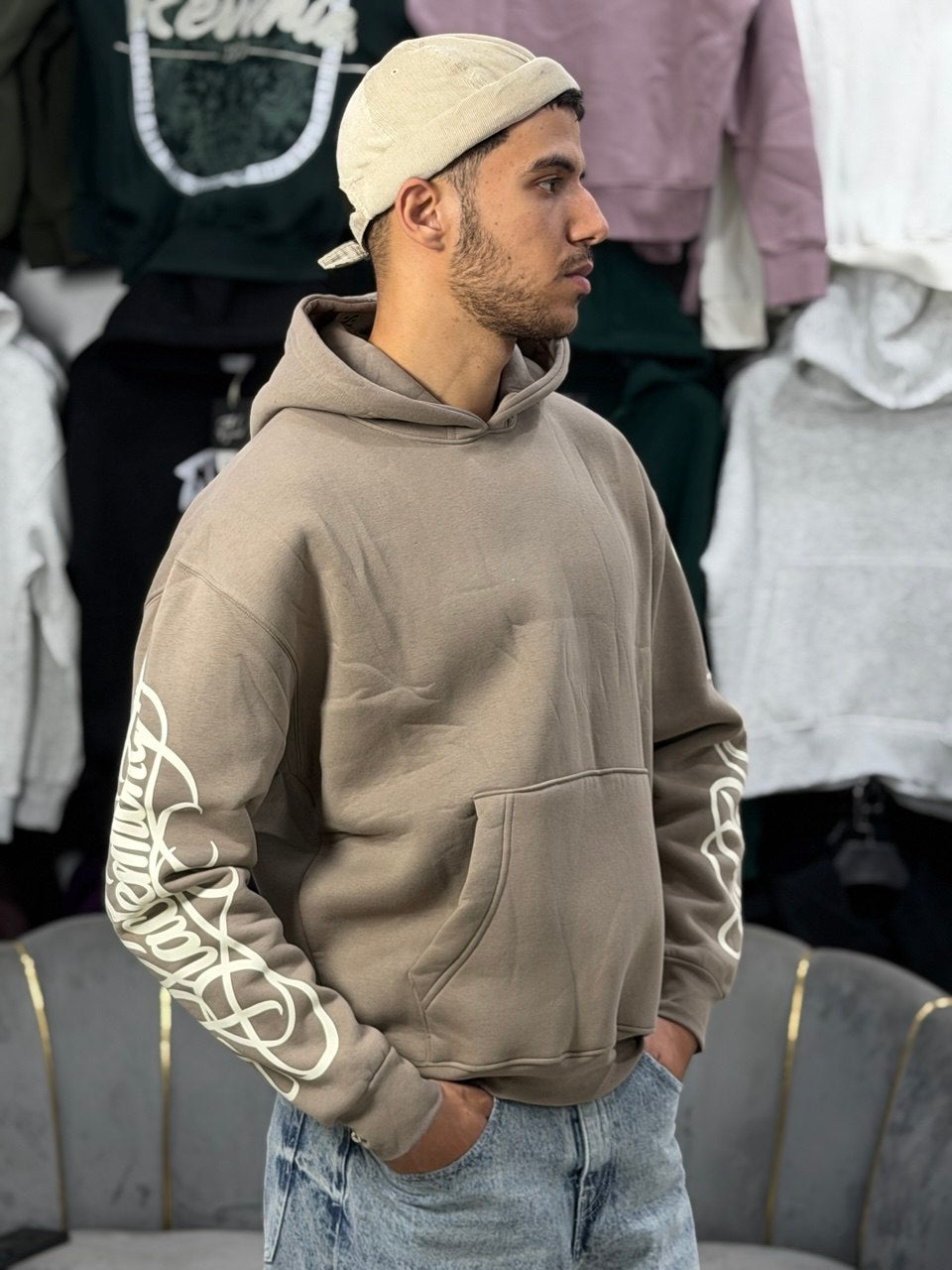 Hoodie Shadow Hands Brown