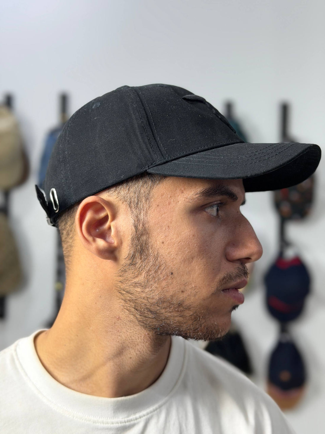 Cap Trussardi. Black Emblem