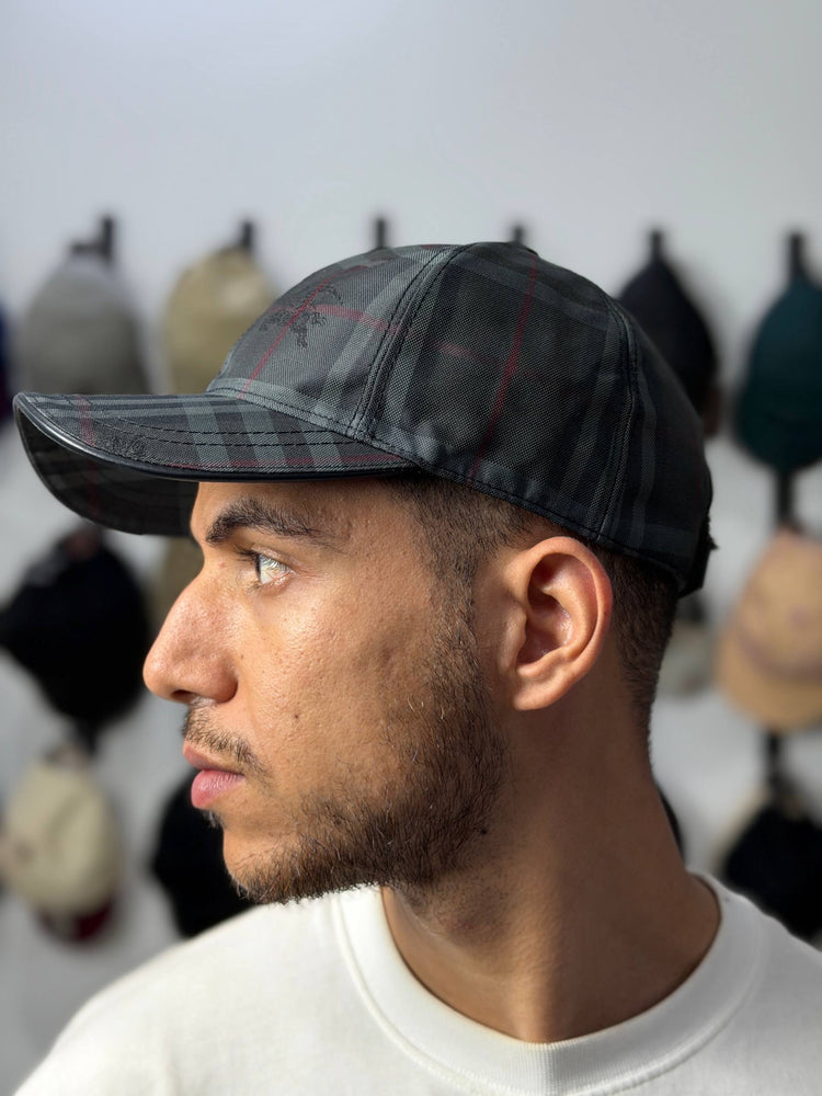 Cap Noble Burbbery Black
