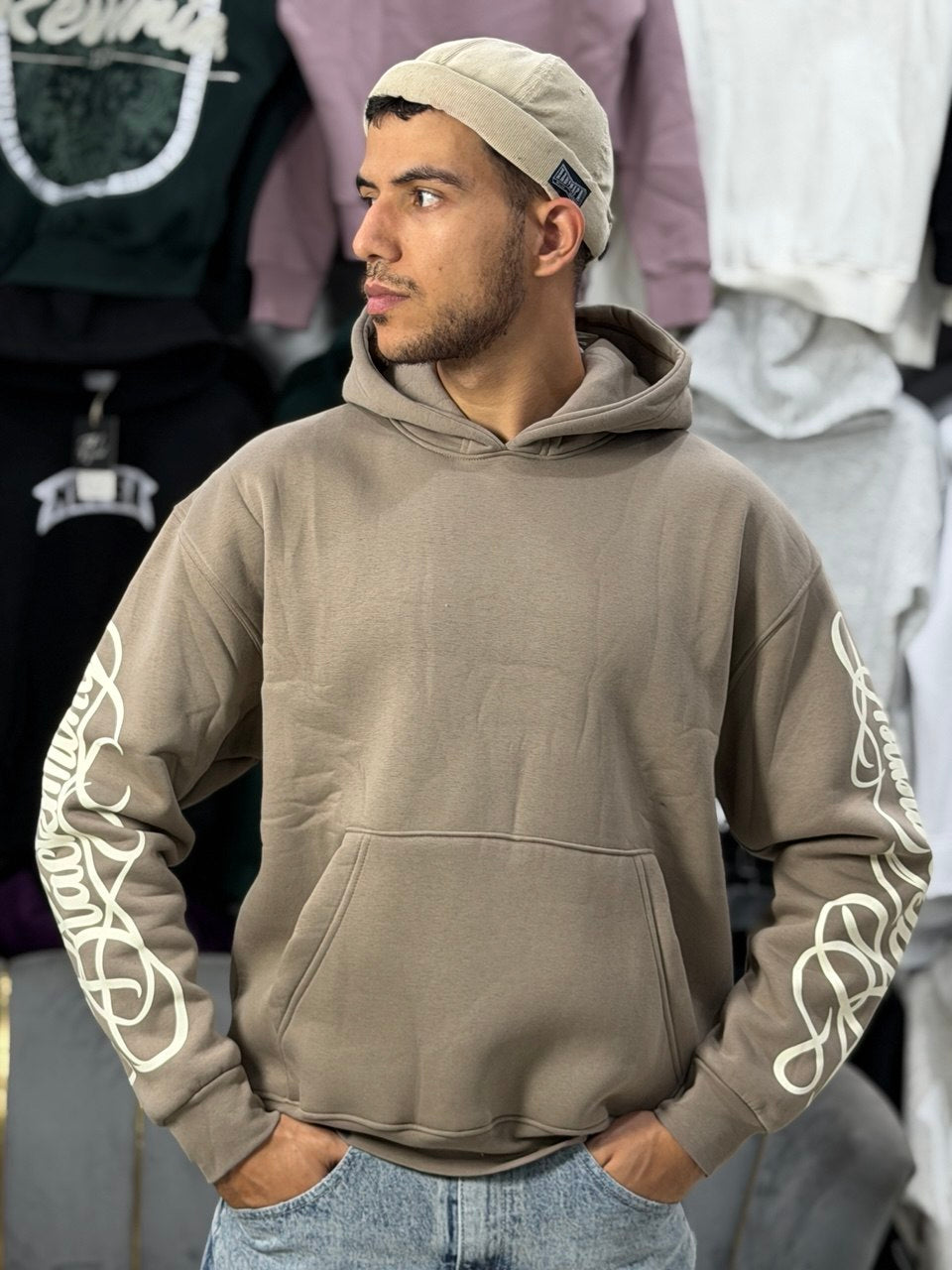 Hoodie Shadow Hands Brown