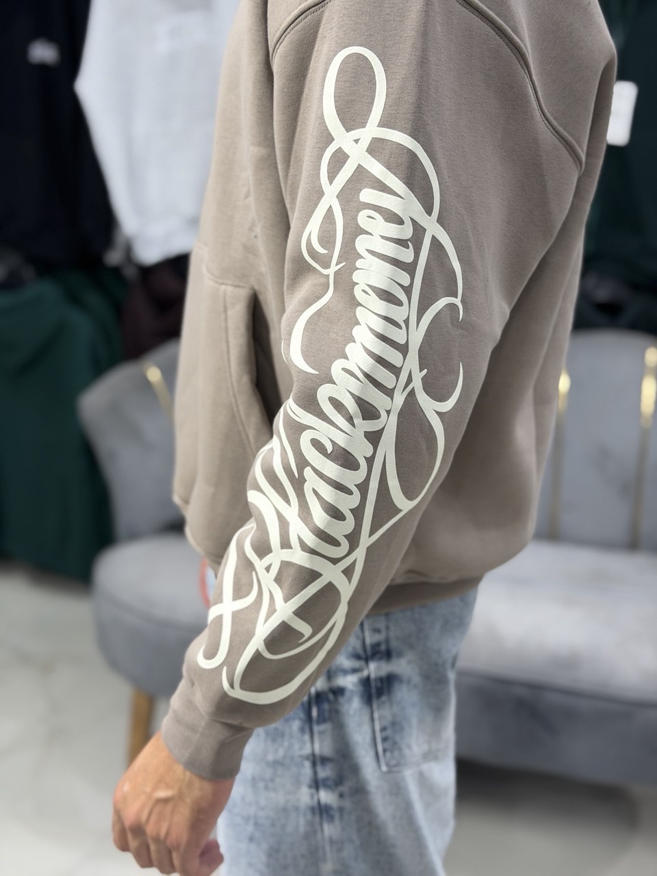 Hoodie Shadow Hands Brown